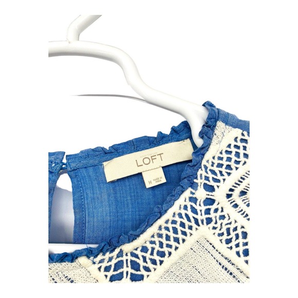 Ann Taylor Loft Chambray Top Size M Ladder Lace Crochet 3/4 Flutter Sleeve - Picture 2 of 7